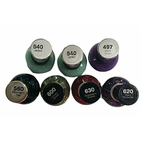 Sally Hansen Complete Salon Manicure Overcoat Glitter & Solid Nail Polish - Picture 3 of 3